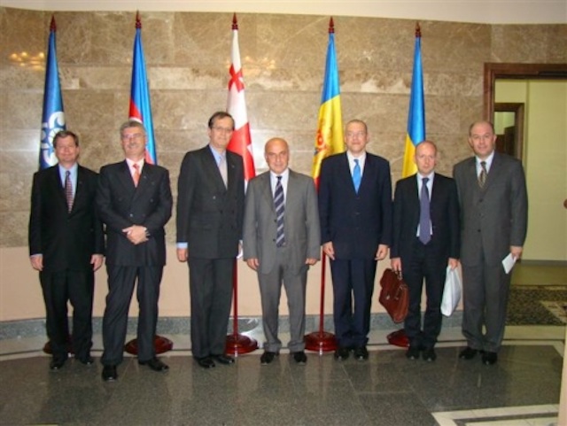 Генеральный Секретарь ГУАМ Чечелашвили принял Генерального Секретаря ОБСЕ де Бришамбо в Секретариате ГУАМ