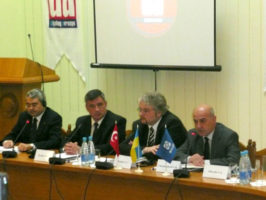 Генеральный секретарь ГУАМ Чечелашвили принял участие в работе международного круглого стола "Опыт Украины и Турции в преодолении глобального кризиса