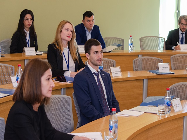 Генеральный секретарь ГУАМ встретился с участниками программы Caspian Basin Studies